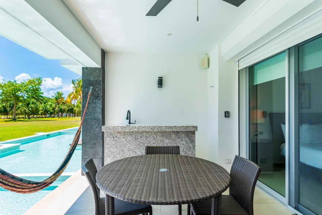 Mareazul Beach Front Condos At Playa Del Carmen Exterior photo